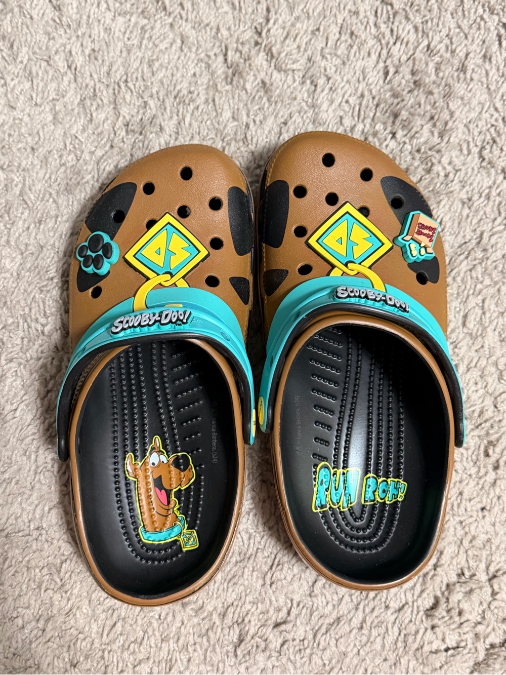 CROCS Scooby-Doo clogs M7/W9 - NWOT